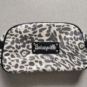 Betseyville Leopard Print Cosmetic Bag